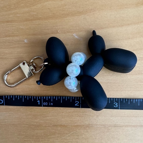 BAG CHARM Black Cartoon Balloon Puppy With Pearl Necklace - Picture 6 of 6
